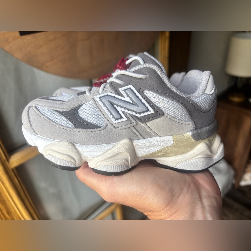 SOLD🤩Toddler New Balance Bungee 9060